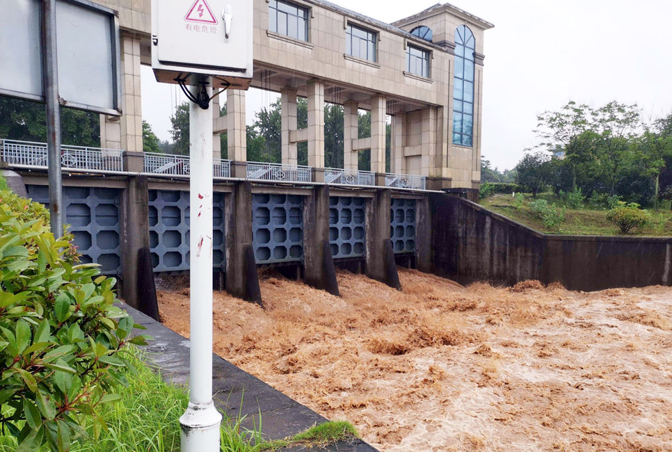 鑄鐵閘門與鋼閘門的安裝工藝區(qū)別是什么