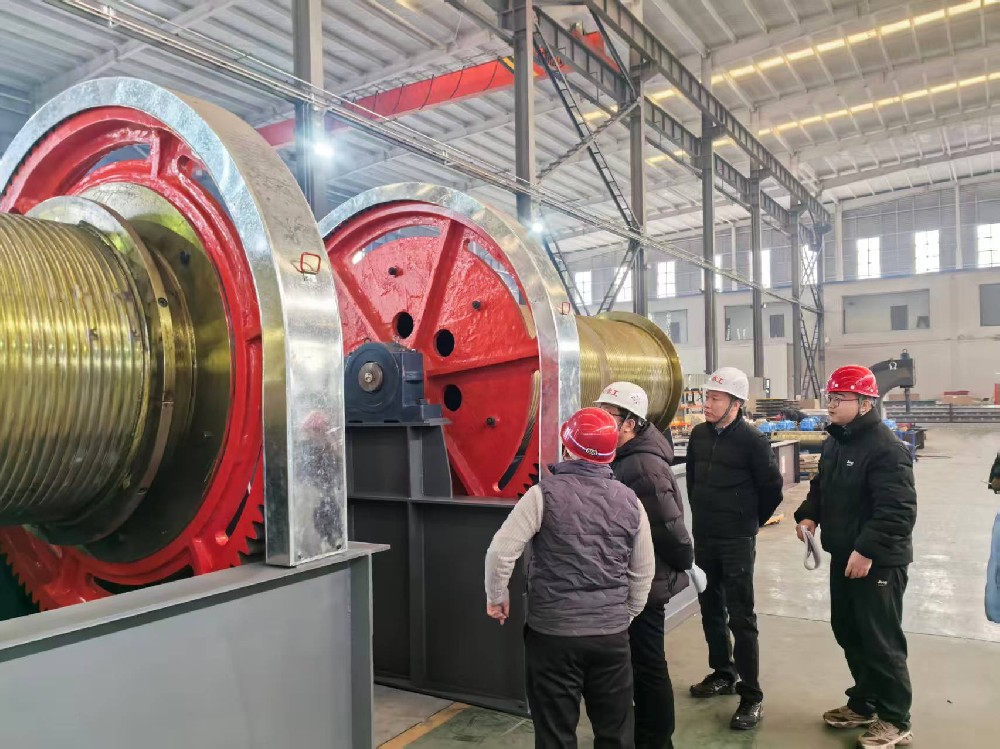 柬埔寨菩薩水電站項(xiàng)目導(dǎo)流洞封堵閘門(mén)及固定式卷?yè)P(yáng)啟閉機(jī)出廠(chǎng)驗(yàn)收會(huì)